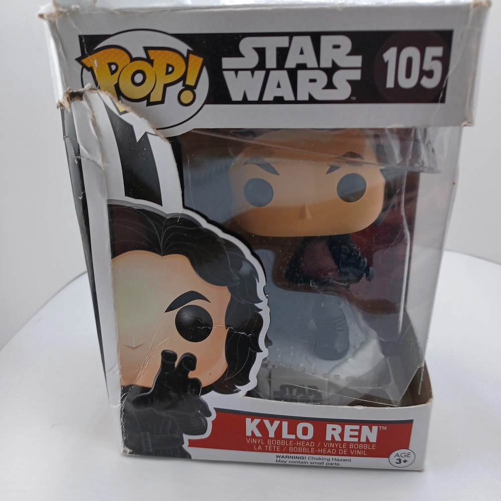 Star Wars Kylo Ren Vinyl Bobble-Head Toy
